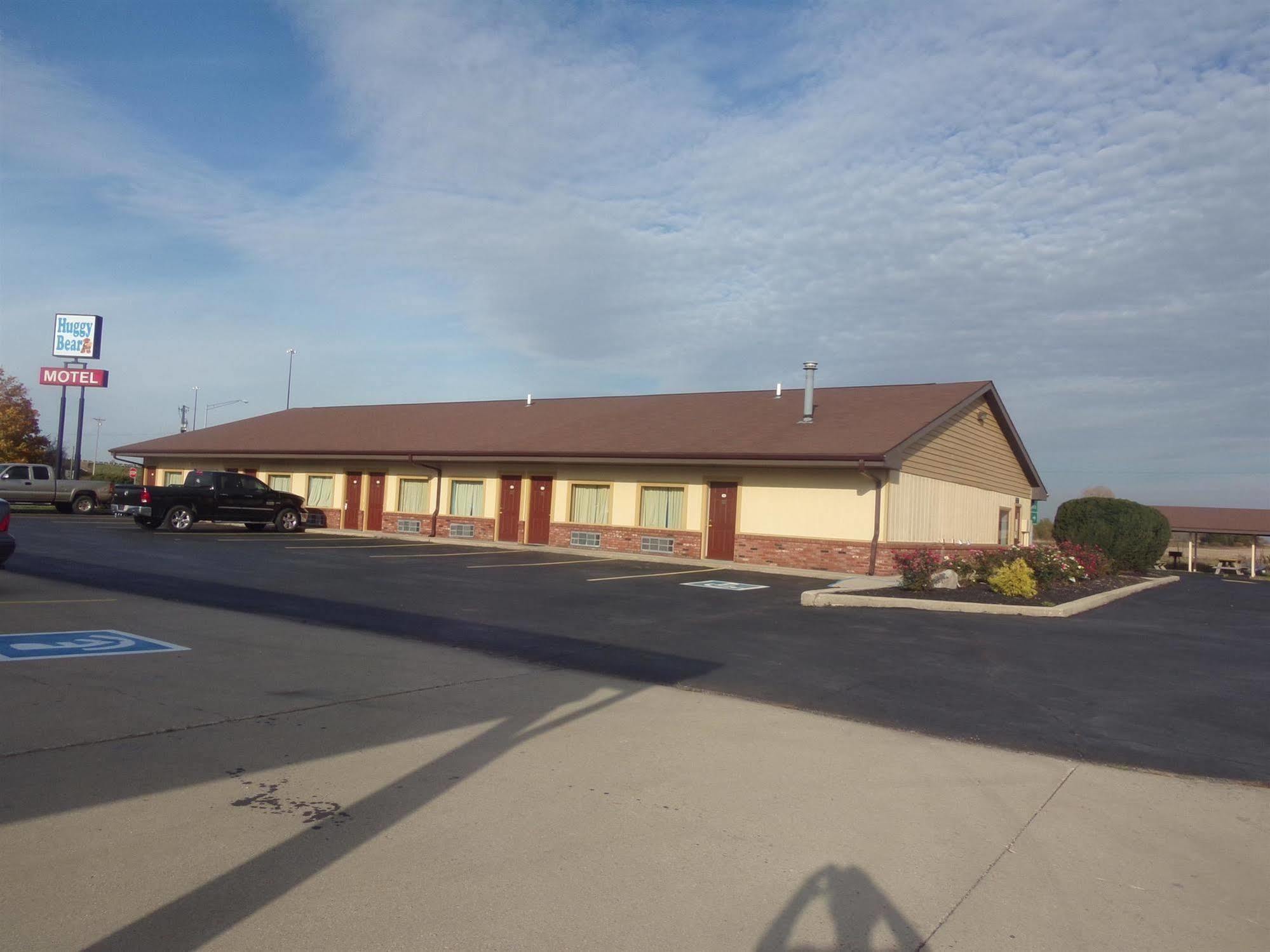 Huggy Bear Motel - Warren Exterior photo
